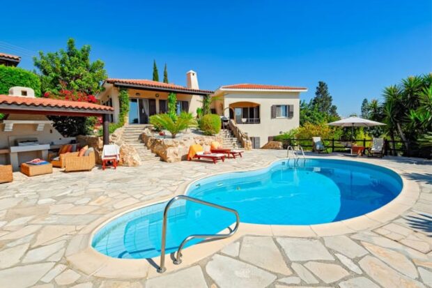 What Are the Best Locations in Sicily for Renting a Villa