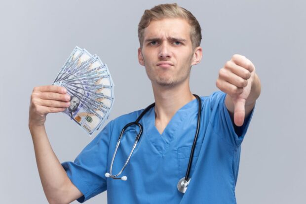 NHS Pay Increase Delays Frustrate Staff in 2025