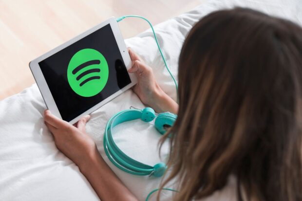 How to Freely Download Spotify Music to Listen Offline?