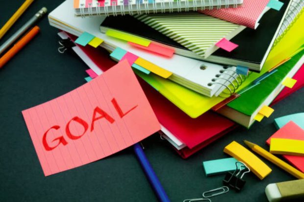 How a Virtual Assistant Helps You Start the Year Strong